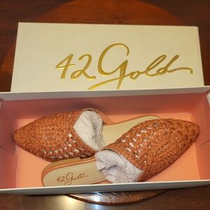 42 GOLD "Corra" Woven Leather Pointed-Toe Mules 